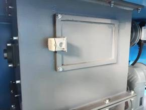 Manual manhole for crushing inspection