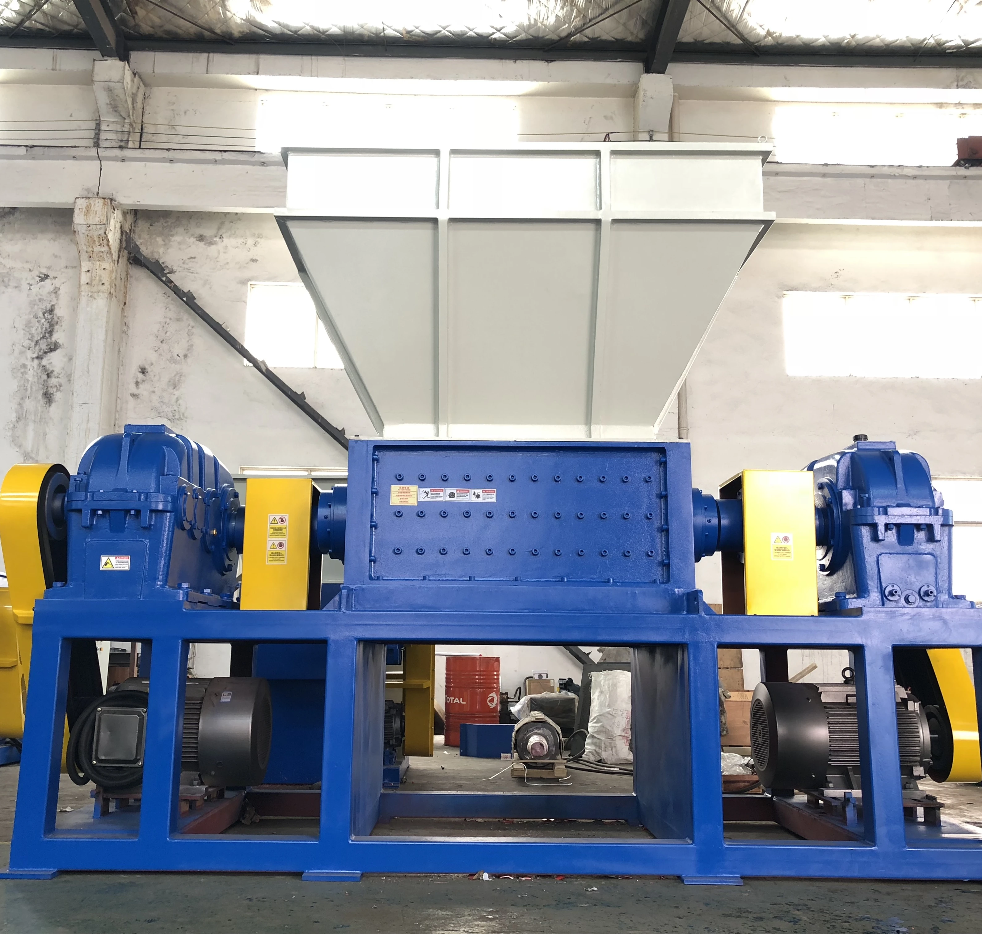 Double Shaft Shredder Machine
