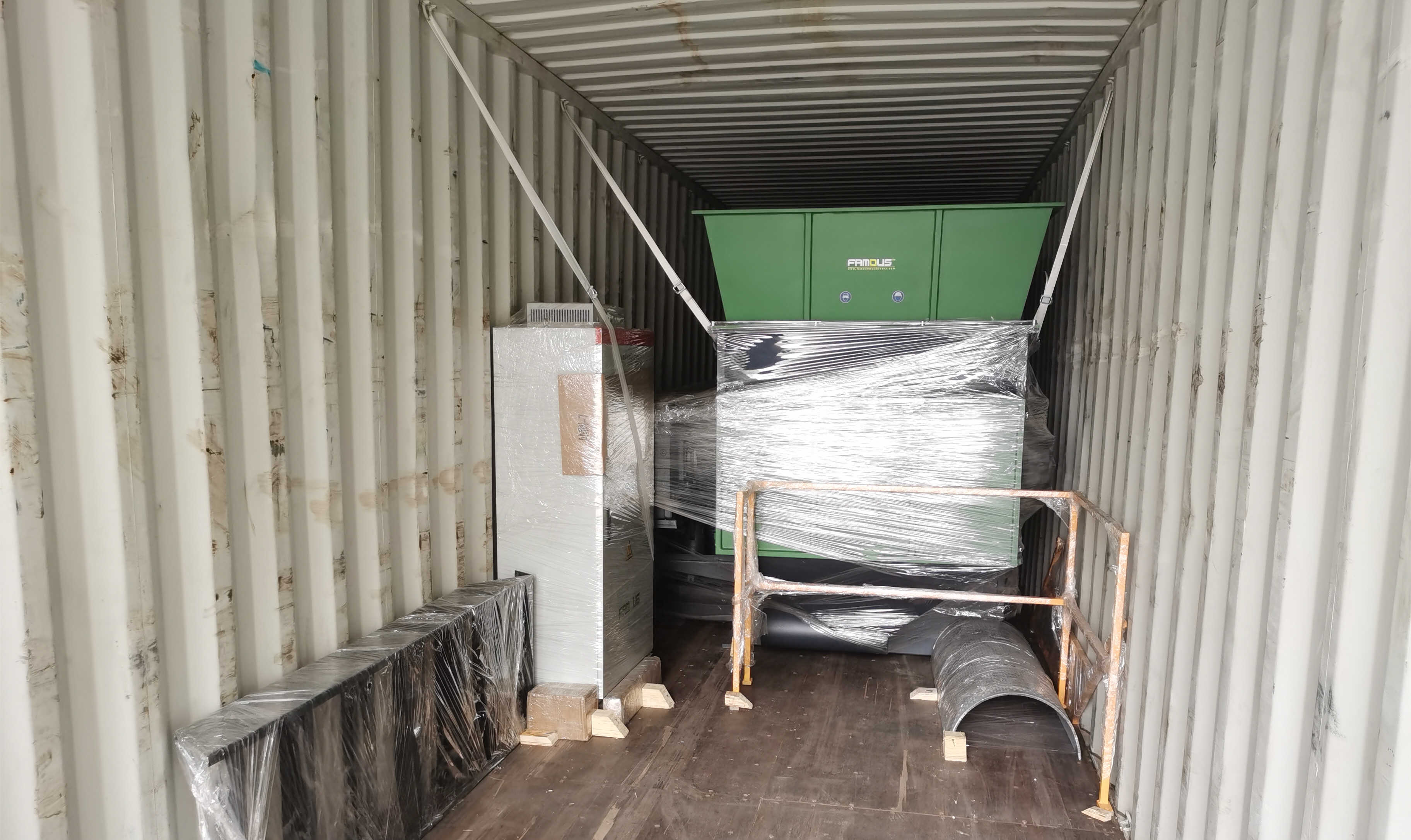 Container internal fixing
