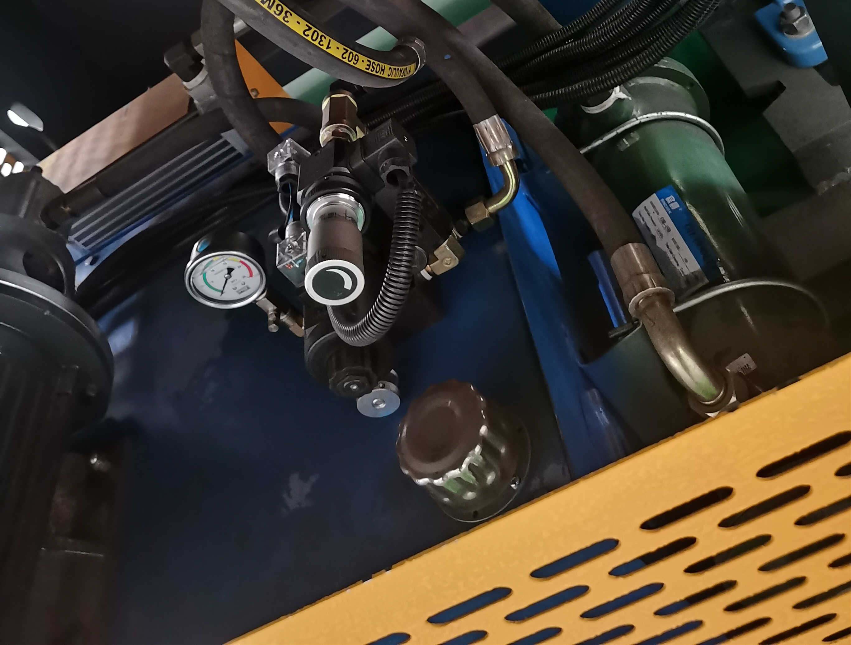 Hydraulic pump station