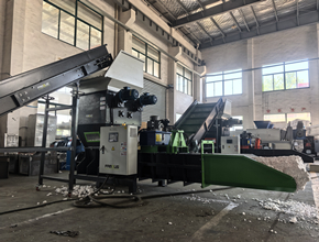 FCP380 EPS Seafood Fish Box Foam Compactor